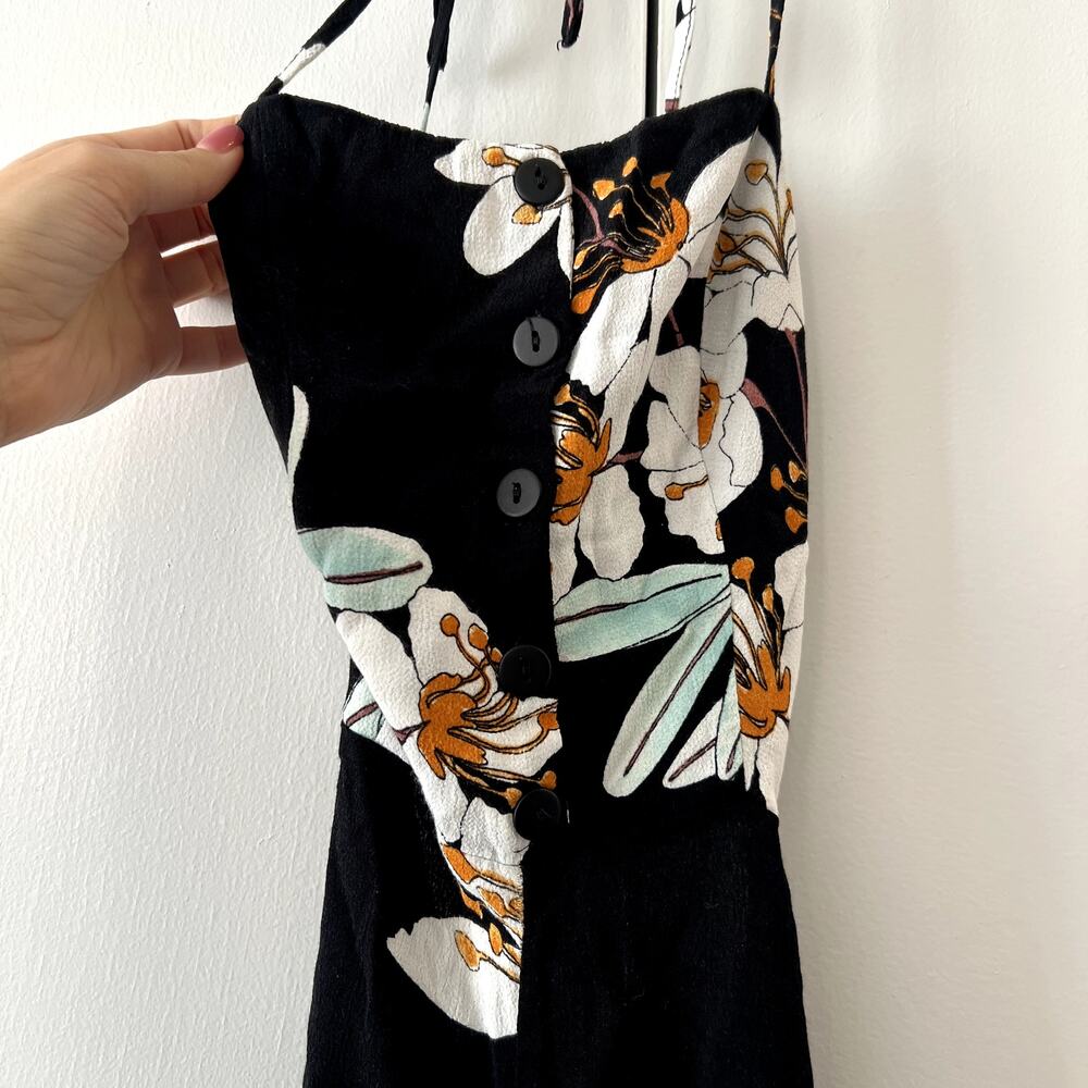 Kimchi Blue Floral Backless Apron Jumpsuit size 2 Black White Green - Picture 4 of 7